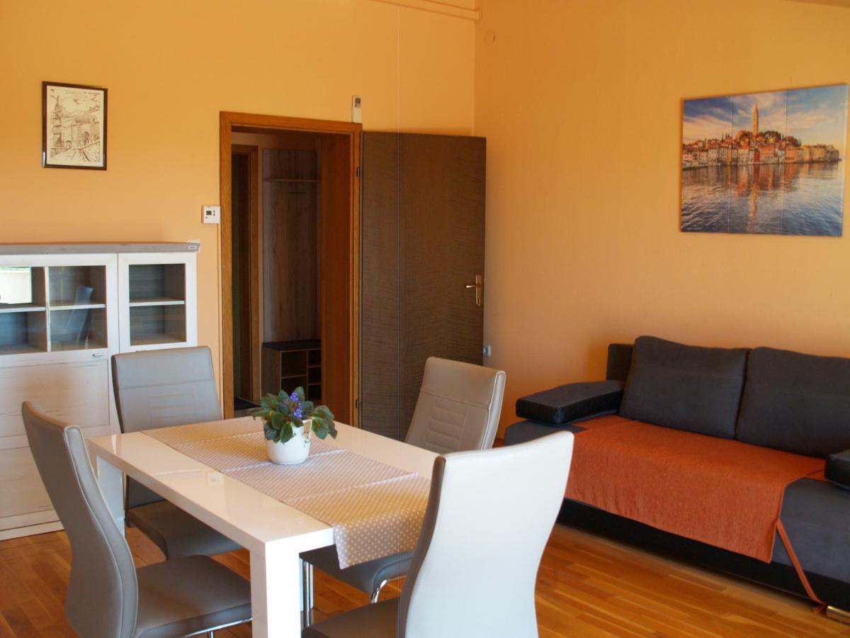 Apartments Frank Rovigno Esterno foto