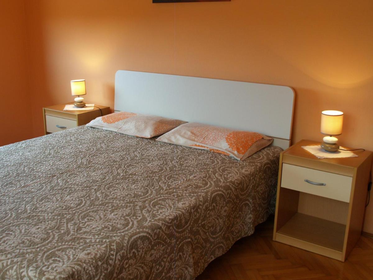 Apartments Frank Rovigno Esterno foto